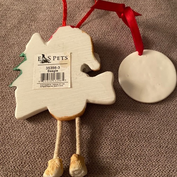 Beagle Ornament with Unique "Dangling Legs" Hand Painted and Easily Personalized - Picture 4 of 4